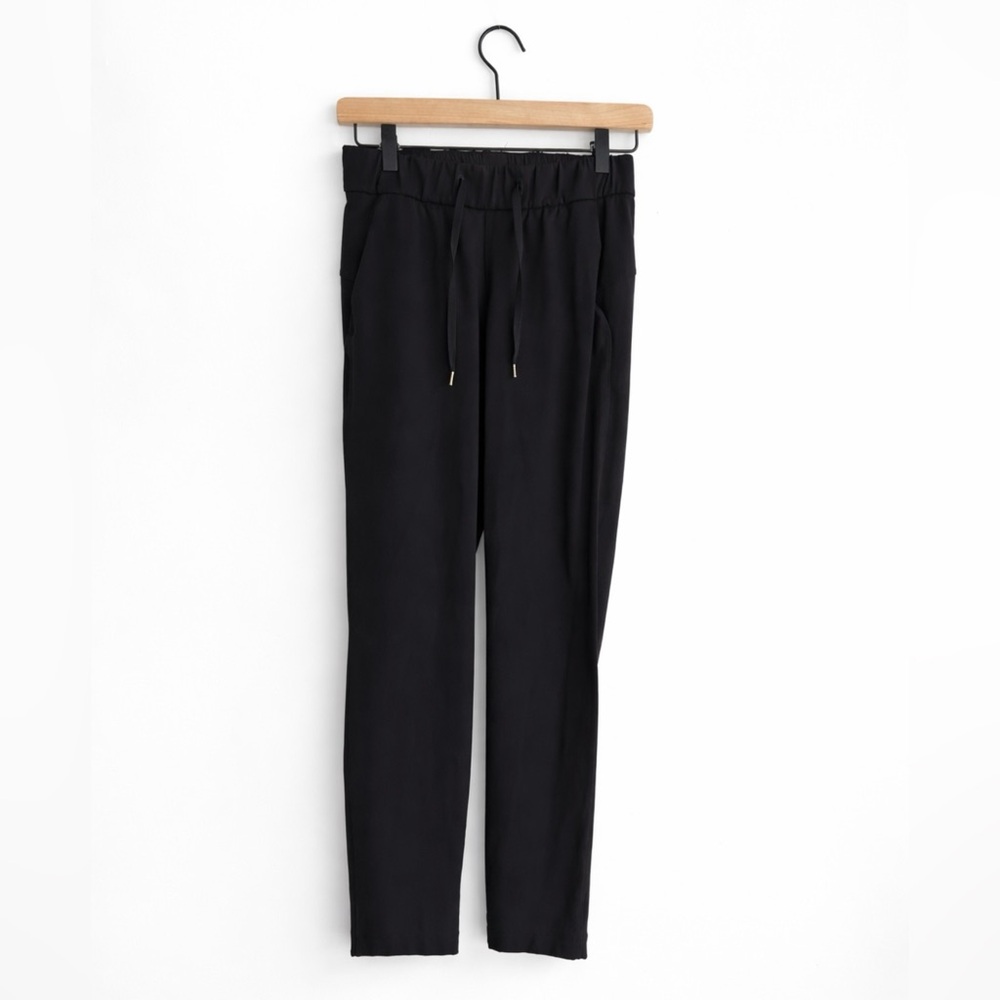 Lululemon On the Fly 7/8 pants size 2